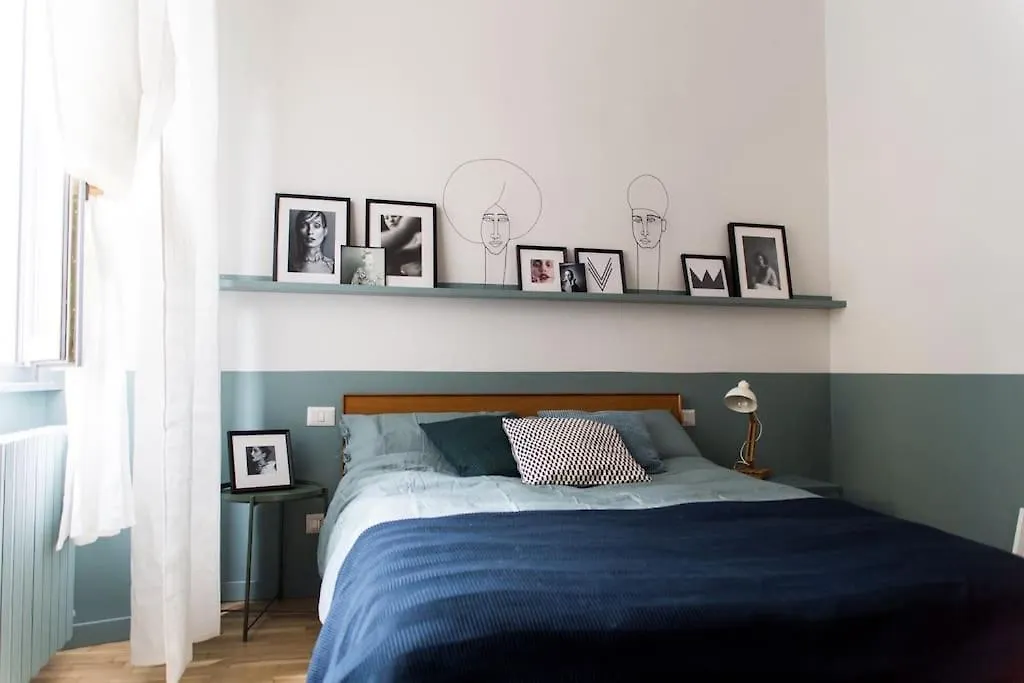 New Elegant Flat 3 Min From Central Station. contacts