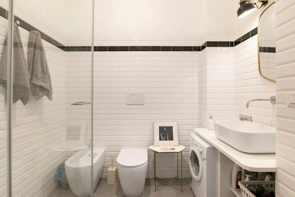 New Elegant Flat 3 Min From Central Station. Milan 0*,  Italy