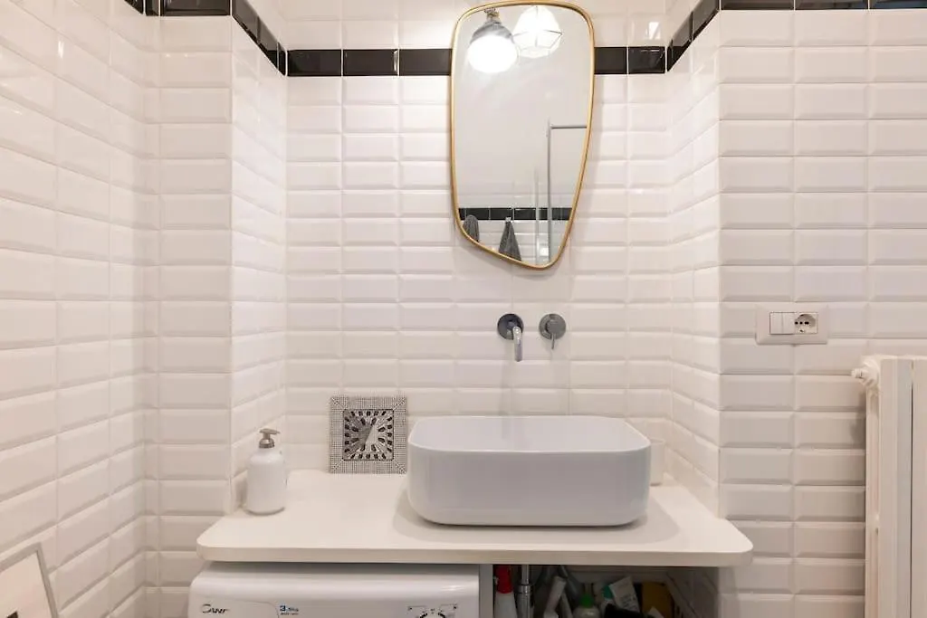 New Elegant Flat 3 Min From Central Station. Milan