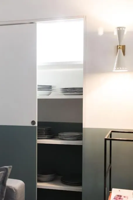 New Elegant Flat 3 Min From Central Station. Milan Apartment