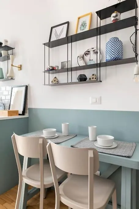 New Elegant Flat 3 Min From Central Station. Milan Italy