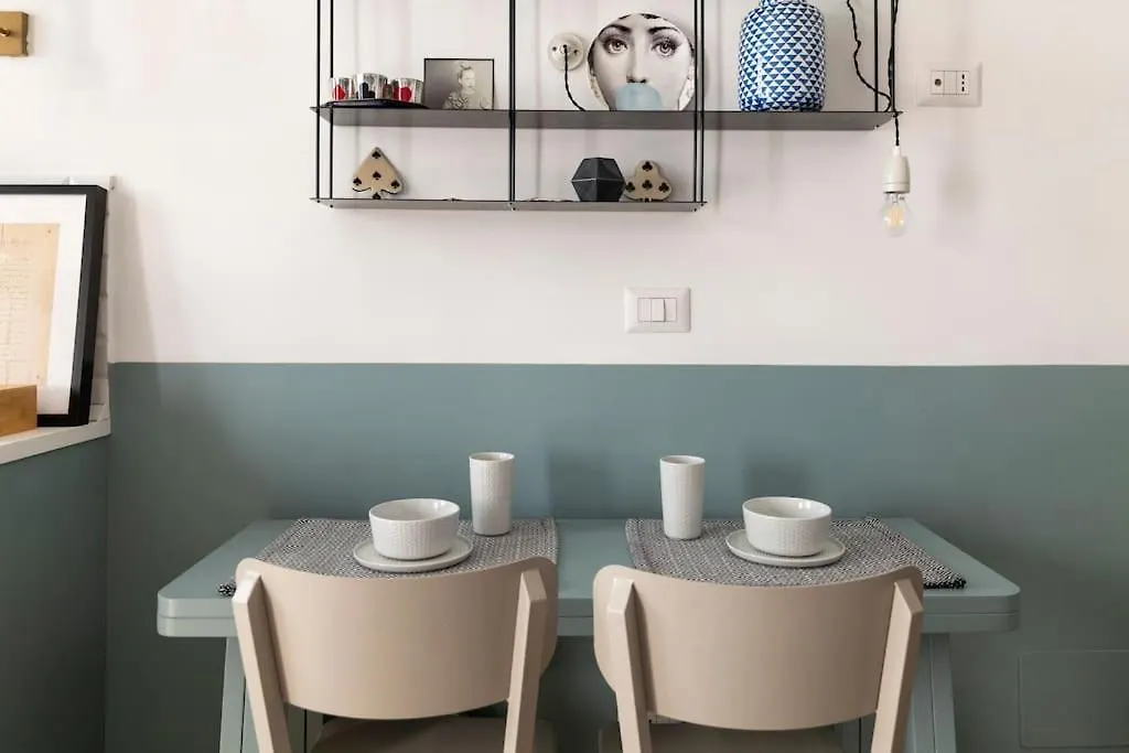 New Elegant Flat 3 Min From Central Station. Milan